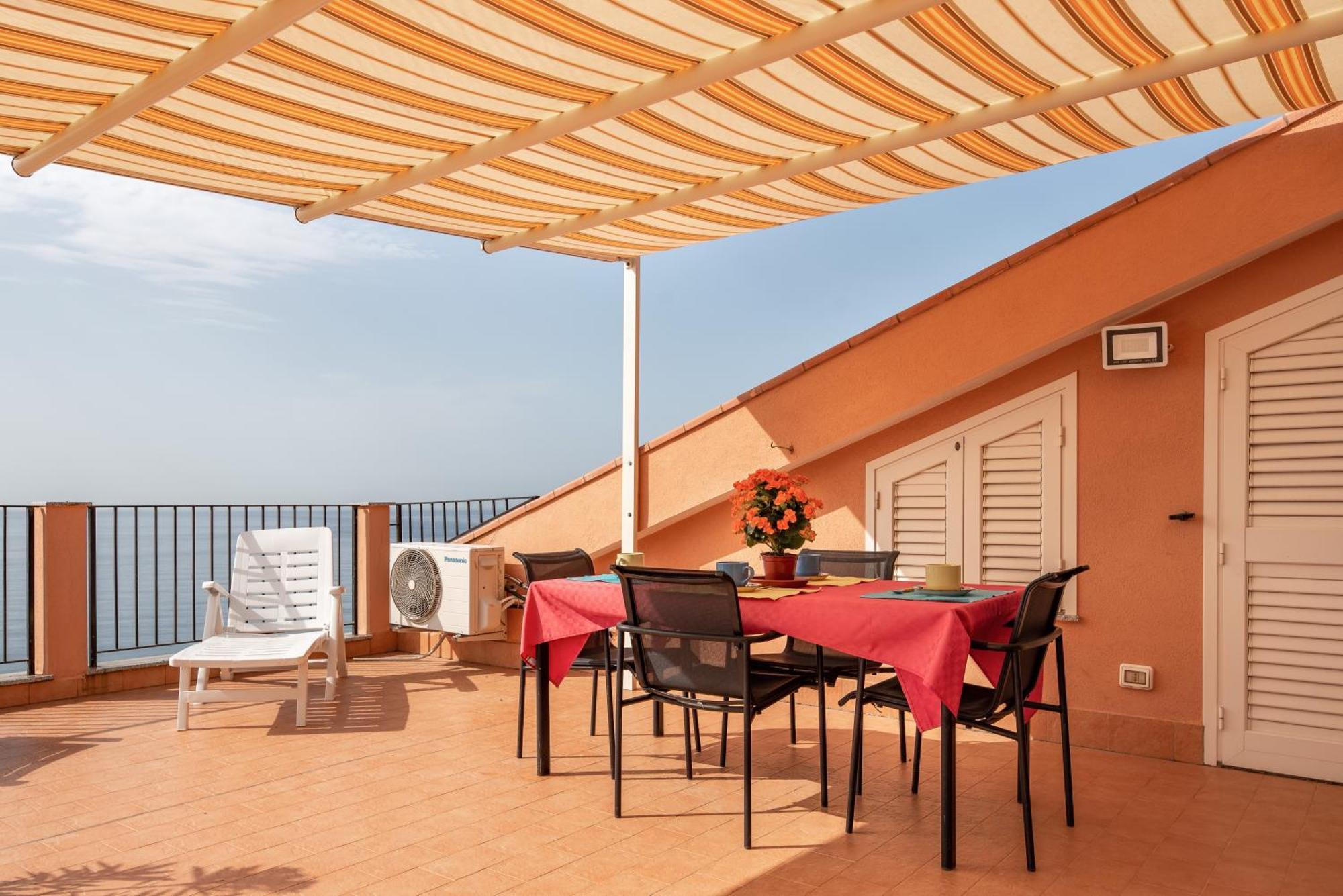 Case Vacanza Alega Mare Nizza di Sicilia Extérieur photo